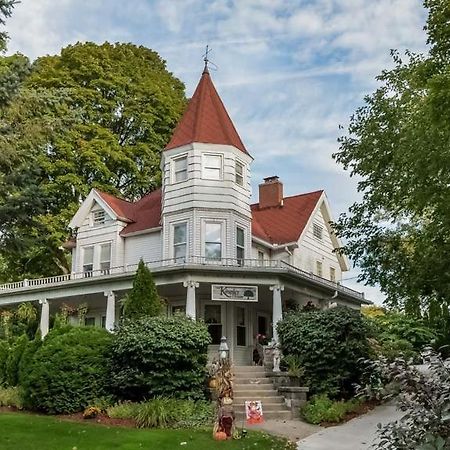 Kingsley House Bed & Breakfast - Full Home Fennville Kültér fotó