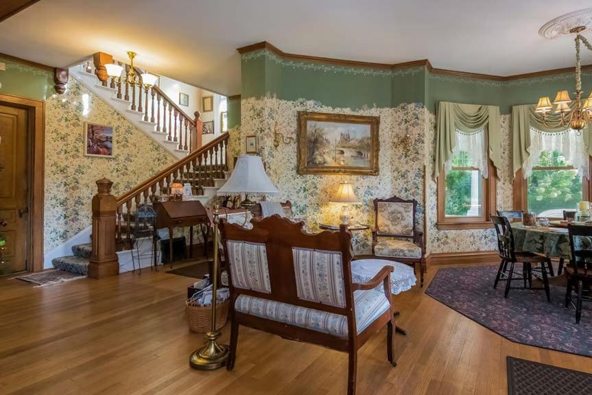 Kingsley House Bed & Breakfast - Full Home Fennville Kültér fotó