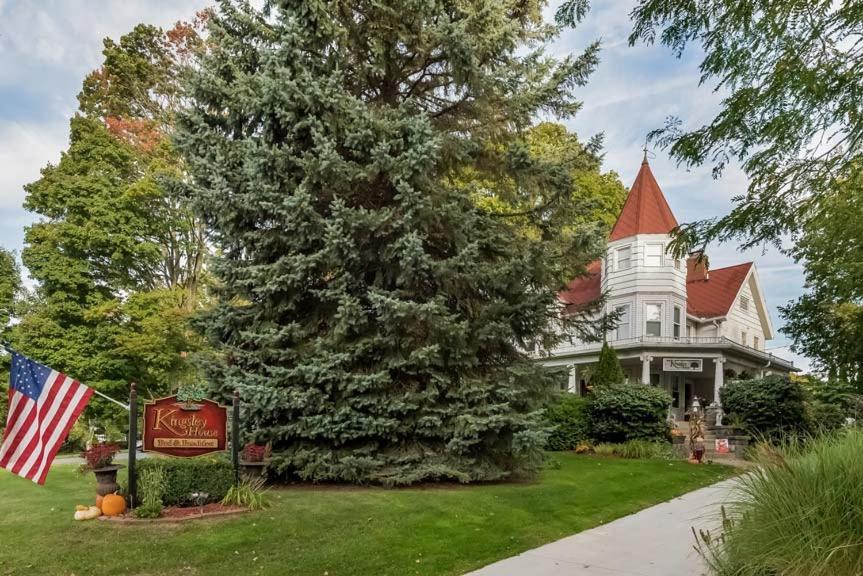 Kingsley House Bed & Breakfast - Full Home Fennville Kültér fotó